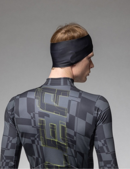 Opaska rowerowa Alé Cycling Strada 2.0, szary, na modelu, tył
