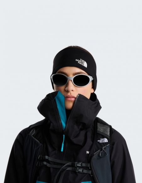 Opaska na głowę unisex The North Face Base Headband, czarny, na modelu, przód