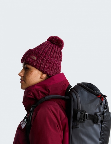 Czapka zimowa The North Face Cozy Chunky Cabin Beanie, czerwony, na modelu, przód