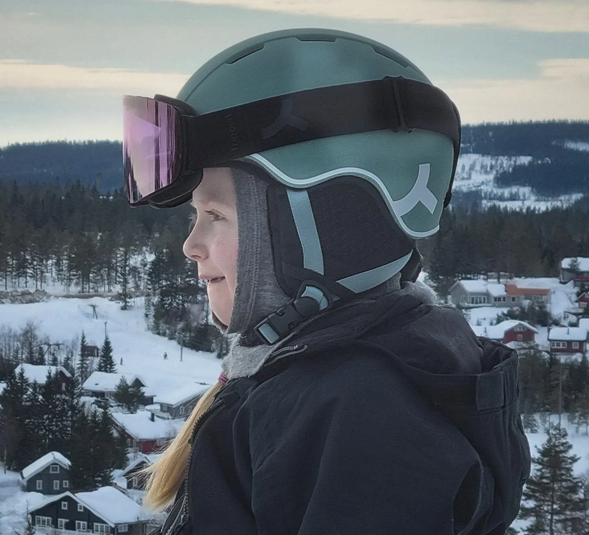 Kask narciarski dziecięcy Tripoint Constance