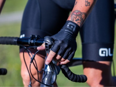 Rękawiczki na rower - niezbędny komfort jazdy dla każdego pasjonata