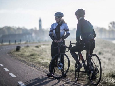 Czym jest odzież termiczna dla rowerzystów i jak działa?