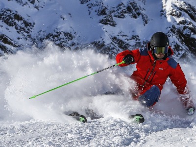 Dobra kurtka narciarska – jak ją wybrać?